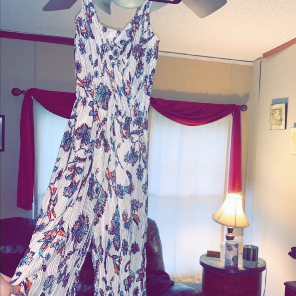 Flower Jumpsuit - Picture 3 of 3